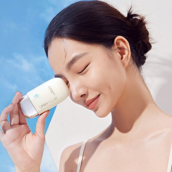 C39-It’s ! It’s only $5.99 for new customers, and it’s free shipping to your home!UNNY sunscreen is anti-ultraviolet and refreshing