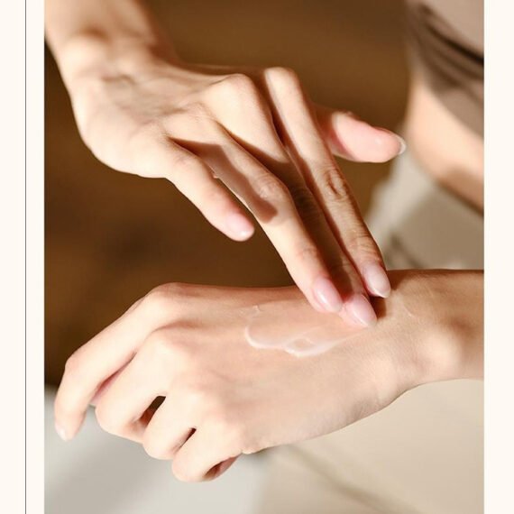 C35-It’s ! It’s only $5.99 for new customers, and it’s free shipping to your home! !Lip Hair Removal Cream Mild Hair Removal Cream Set~~